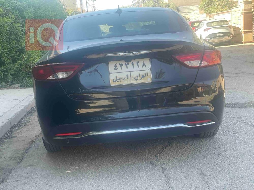 Chrysler 200